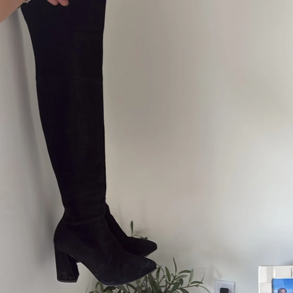 STUART WEITZMAN‎ Over The Knee Suede Boots